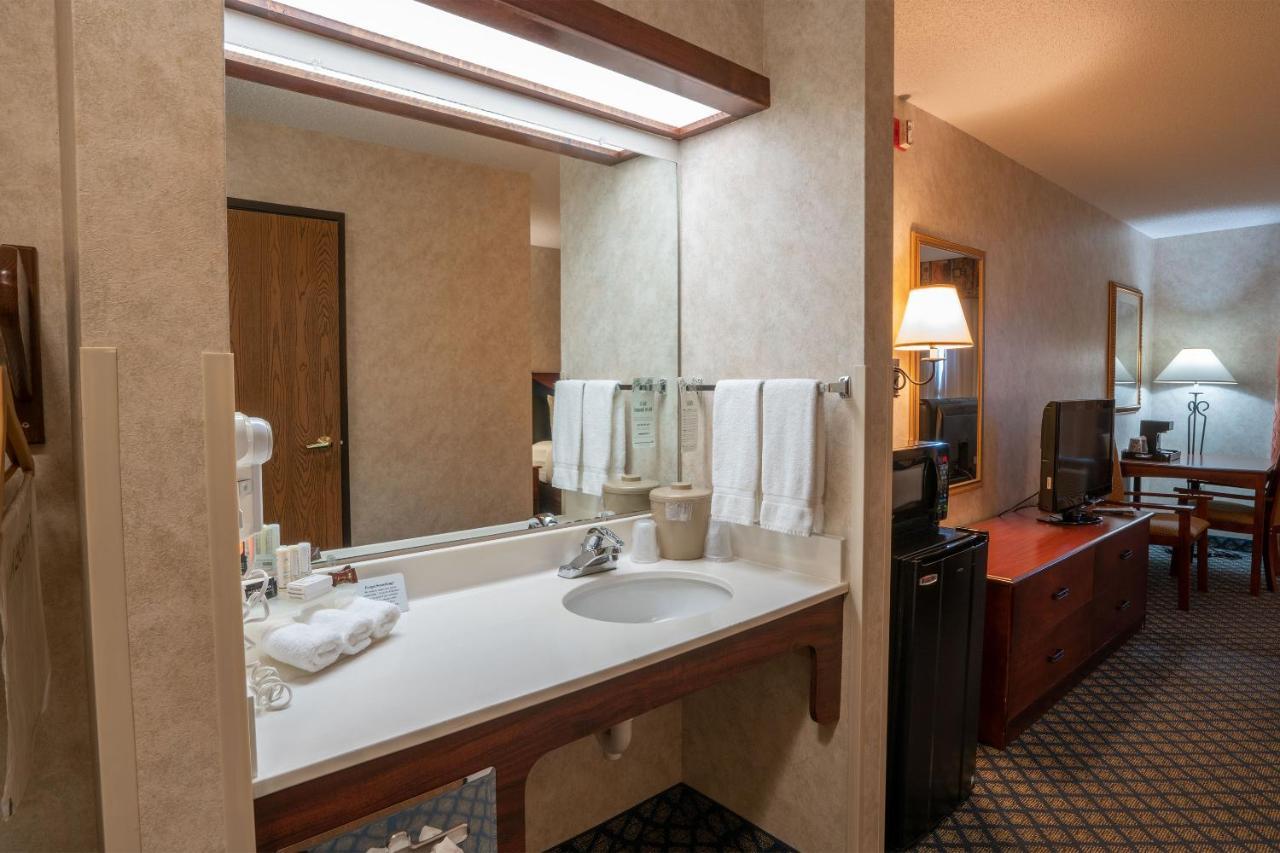 Miles City Hotel & Suites Dış mekan fotoğraf